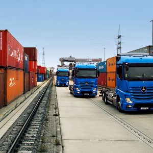 Trucks Containerbahnhof