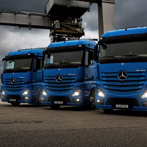 Trucks Containerbrücke