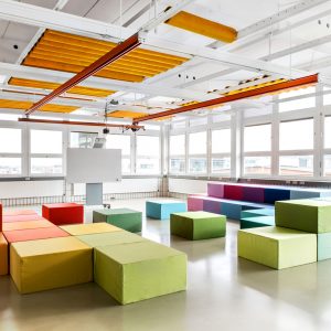 GET Event – Bunte Sitzmöbel